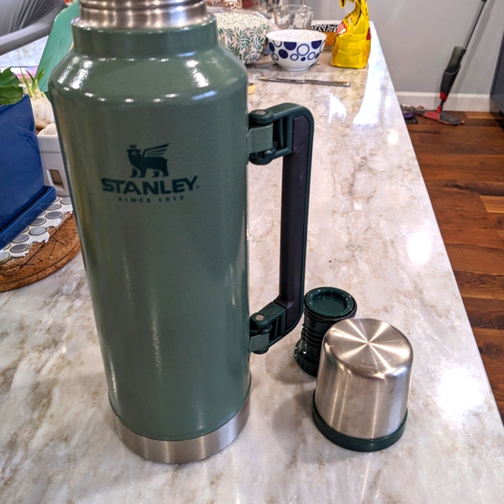 Stanley XL Thermos Holds  2L. Green and Silver